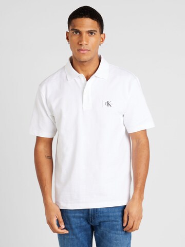 T-Shirt Calvin Klein Jeans en blanc : devant