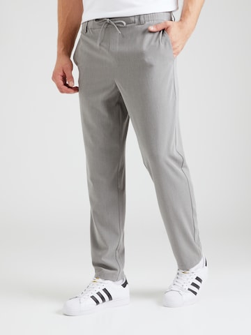 Regular Pantalon 'Laurenz' ABOUT YOU x Kevin Trapp en gris : devant
