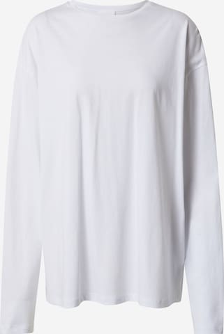 Ema Louise x ABOUT YOU Shirt 'Caren' in White: front