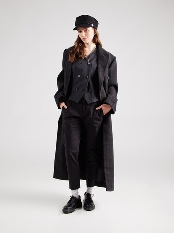 DRYKORN Slim fit Pleat-Front Pants 'Level' in Black