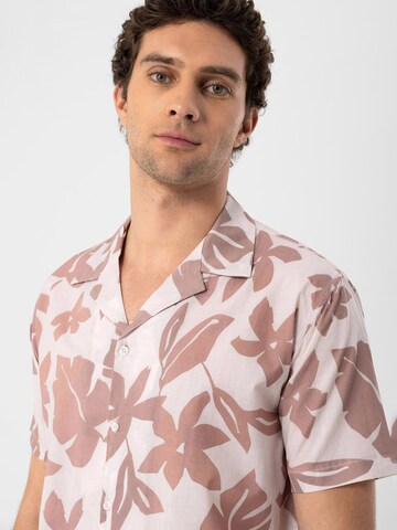 Fit confort Chemise Antioch en marron