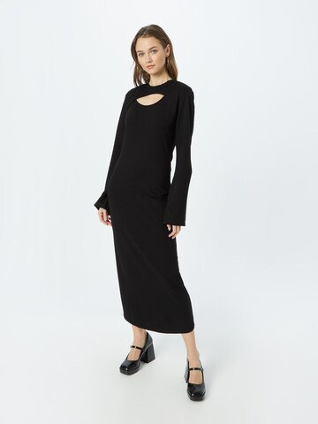 Robe 'Anka' Gestuz en noir : devant