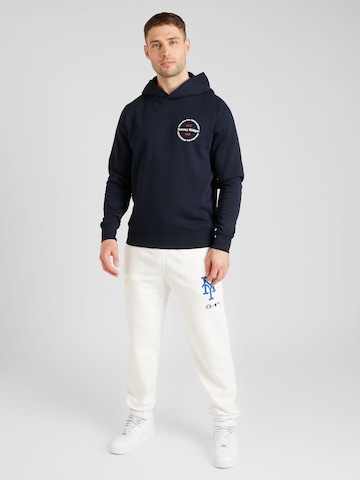 TOMMY HILFIGER Sweatshirt i blå