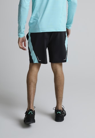 MONTERRAIN Regular Sportshorts 'Lyder 3.0' in Schwarz