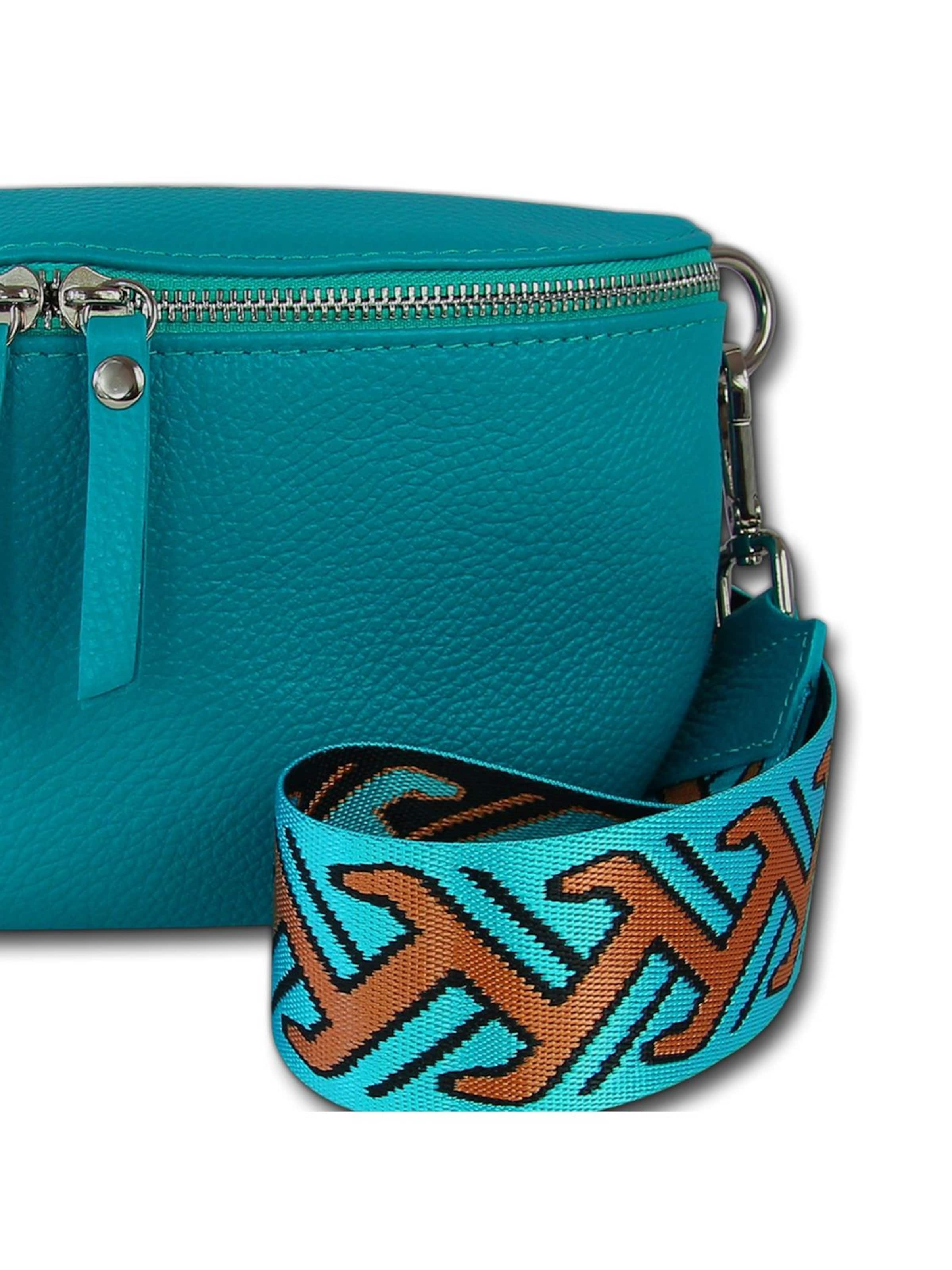 Florence Heuptas in Blauw