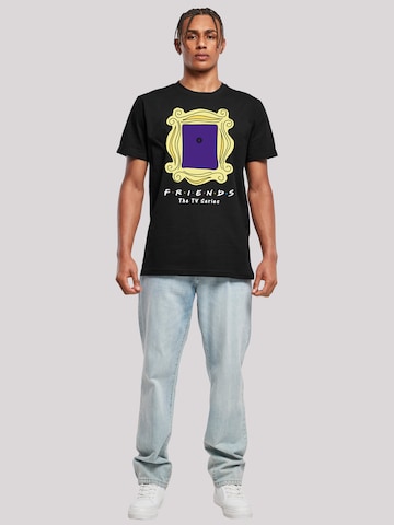 F4NT4STIC T-Shirt 'Friends Door Peephole -BLK' in Schwarz