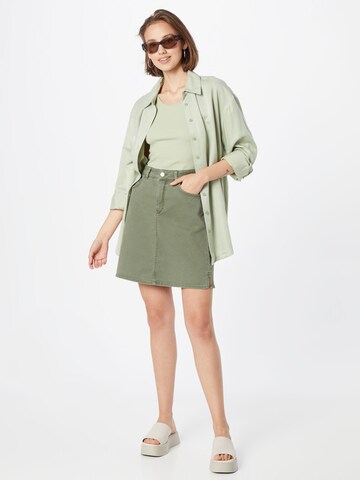 comma casual identity - Falda en verde