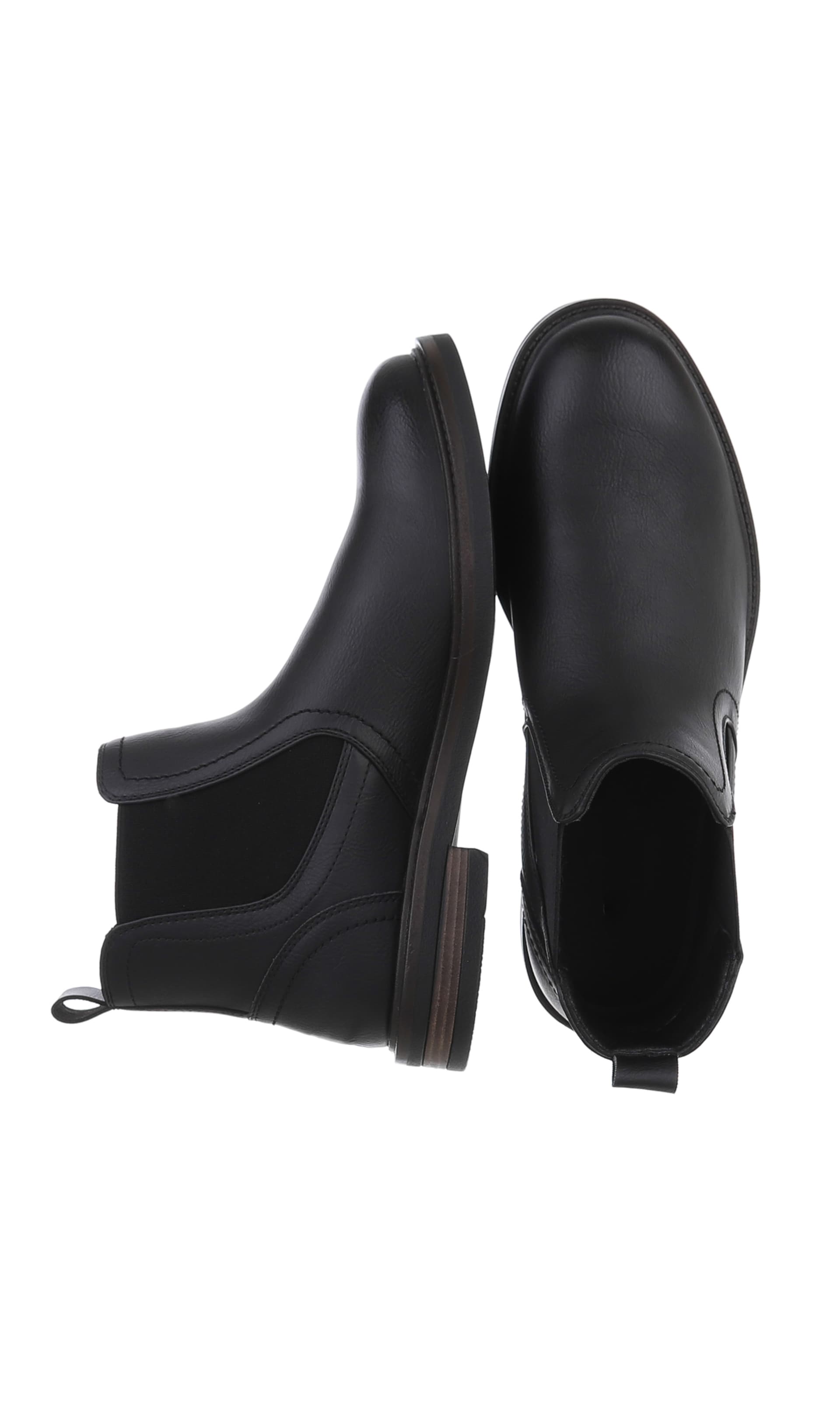 CoolWalk Boots in Black