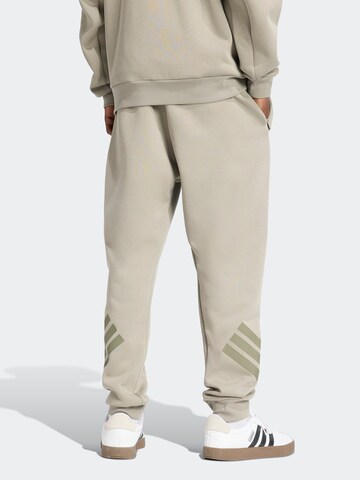 ADIDAS SPORTSWEAR Tapered Sportbyxa 'Future Icons' i grön