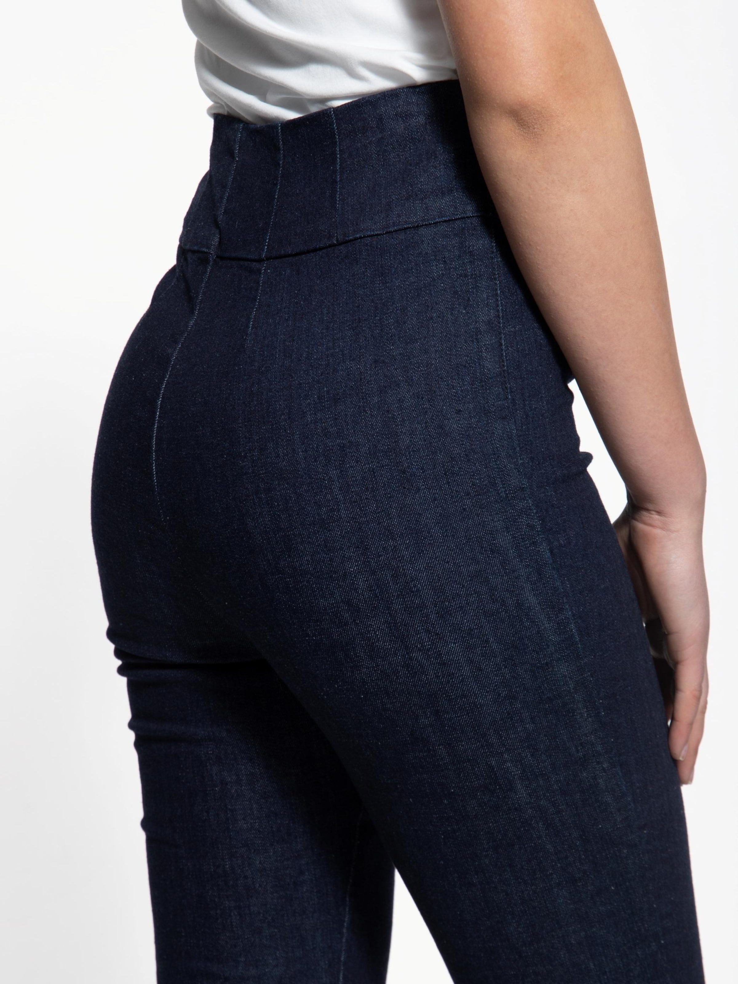 Queen Kerosin Slimfit Jeans‌‌‌‌‌‌‌‌‌‌ in Blau