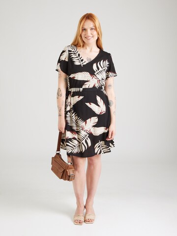 Robe 'VMCEASY JOY' Vero Moda Curve en noir : devant
