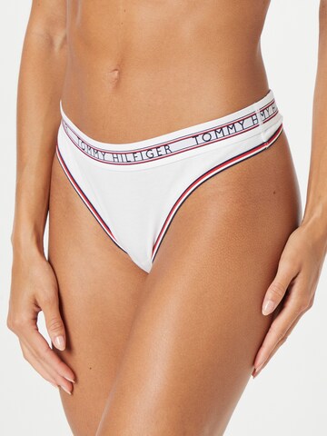 Tommy Hilfiger Underwear Tanga – bílá: přední strana