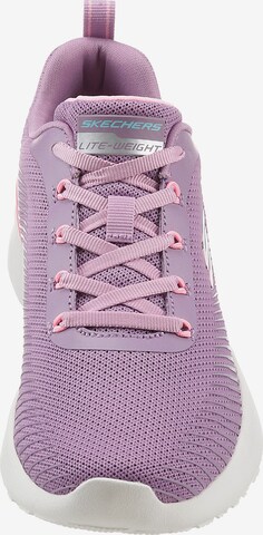 SKECHERS Sneaker in Lila