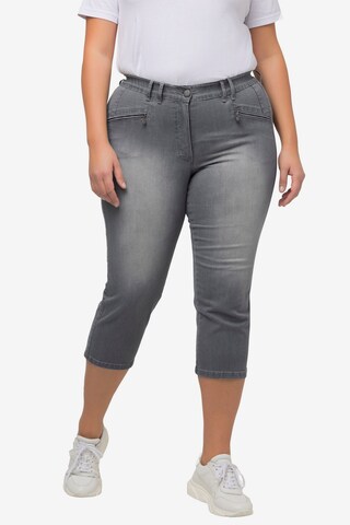 Ulla Popken Slimfit Jeans in Grijs: voorkant