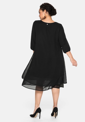 Rochie de la SHEEGO pe negru