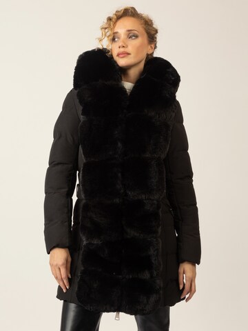 APART Winter Jacket in Black: front