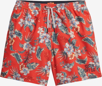 Shorts de bain Superdry en rouge : devant