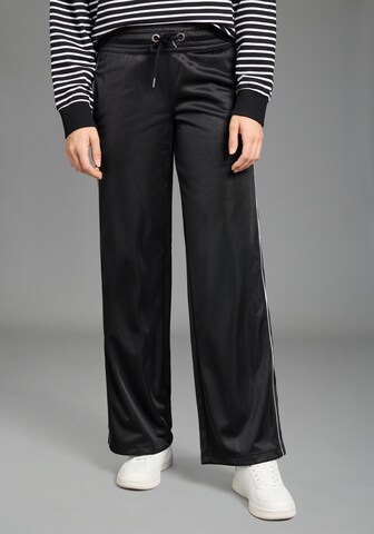 KangaROOS Loose fit Workout Pants in Black: front