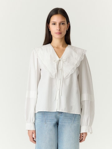 YAS - Blusa 'DOLORA' en blanco: frente