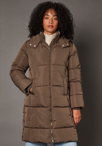 Hailys Winter Jacket in Brown: front