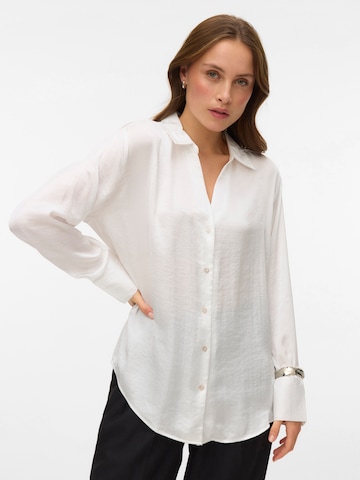 VERO MODA - Blusa em branco: frente