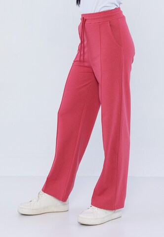 Felix Hardy Regular Trousers with creases in Pink