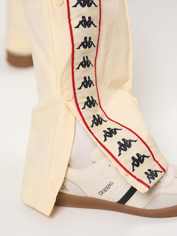 KAPPA Szabványos Nadrág ' KUBanda ' - bézs