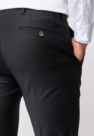 ROY ROBSON Slim fit Pleated Pants 'Baukasten 1' in Black
