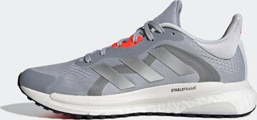 ADIDAS SPORTSWEAR Låg sneaker 'Solar Glide 4' i grå