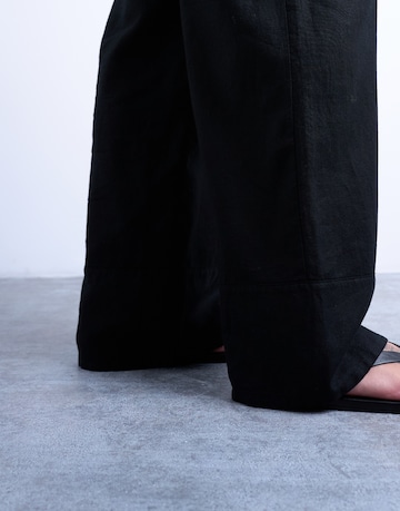 TOPSHOP Широкий Штаны 'LAKIA' в Черный