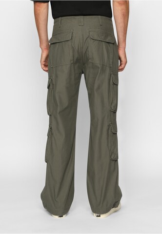 Lost Youth Regular Cargo trousers in Green