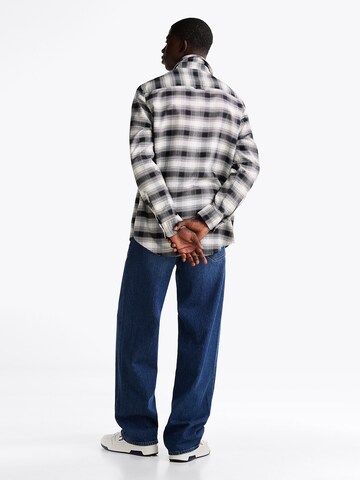 Tommy Jeans Regular fit Button Up Shirt in Black