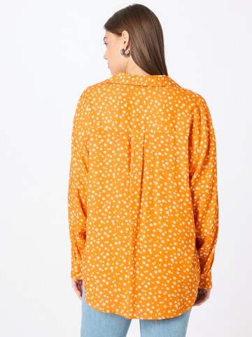 Monki - Blusa em laranja
