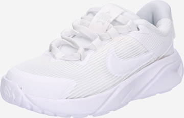 NIKE - Calzado deportivo 'Star Runner 4' en blanco: frente