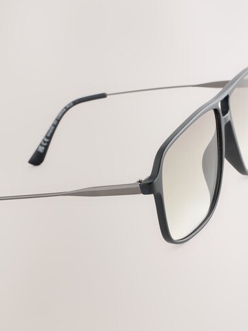 Next Sonnenbrille in Schwarz