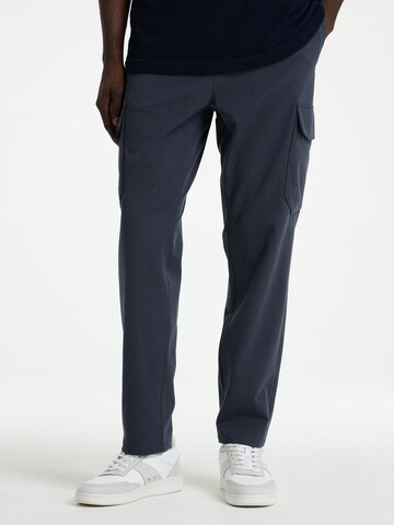 Regular Pantalon chino 'Stone Dual Cargo' CHASIN' en bleu : devant