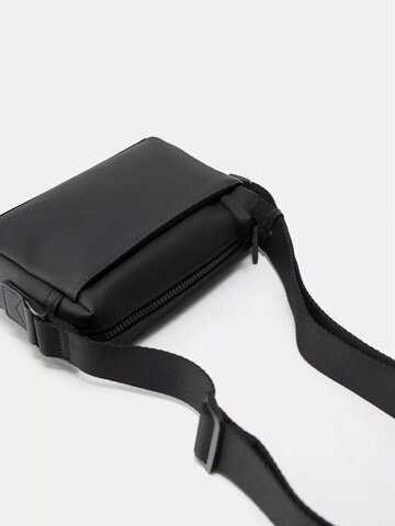 Pull&Bear Torba na ramię w kolorze czarny