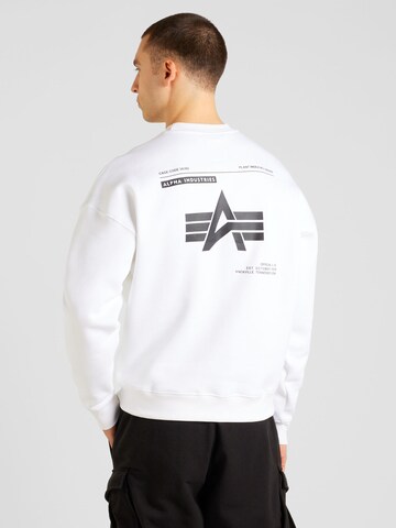 ALPHA INDUSTRIES Sweatshirt in White: front