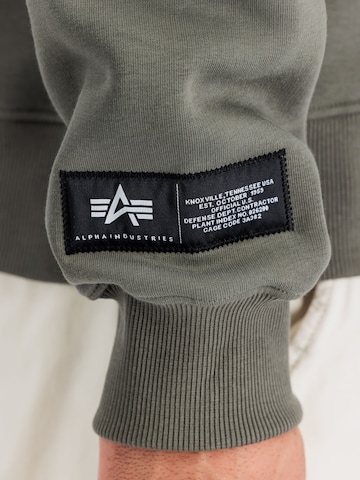ALPHA INDUSTRIES Sweatshirt 'Label' in Grün