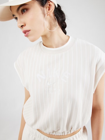 T-shirt Nike Sportswear en blanc
