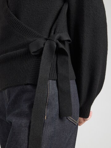 PIECES Strickjacke 'PCMALOU' in Schwarz