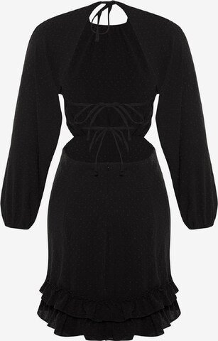 Trendyol Kleid in Schwarz