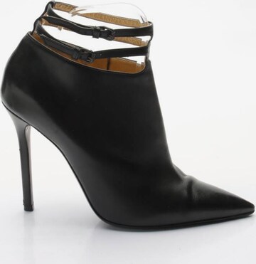 Bottega Veneta Dress Boots in 39 in Black: front