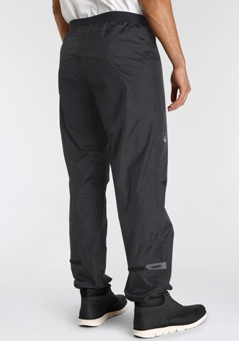 POLARINO Tapered Workout Pants in Black