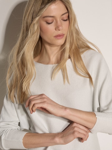 Pull-over ' ' Apricot en blanc
