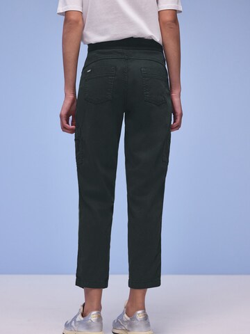 Effilé Pantalon cargo 'Bonny' STREET ONE en noir