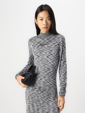 Robes en maille KARL LAGERFELD JEANS en gris