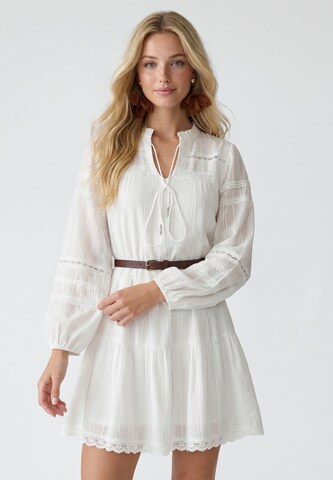 Robe IZIA en blanc : devant