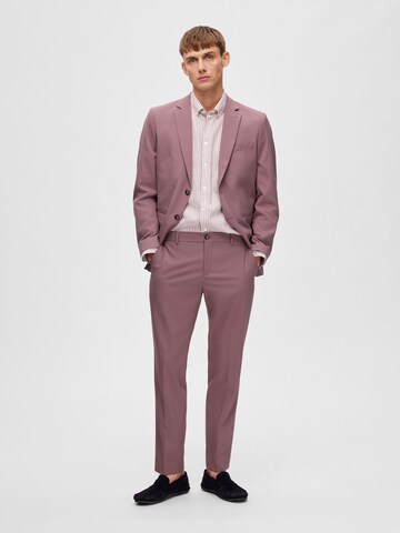 Coupe slim Pantalon à plis SELECTED HOMME en rose