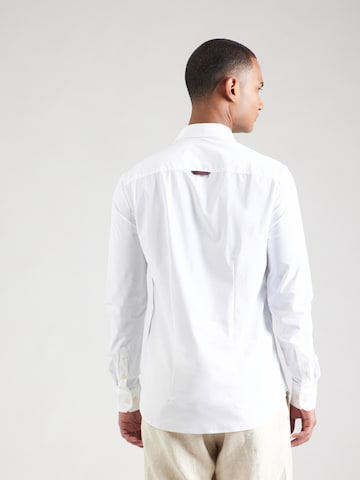 GUESS - Ajuste regular Camisa 'SUNSET' en blanco